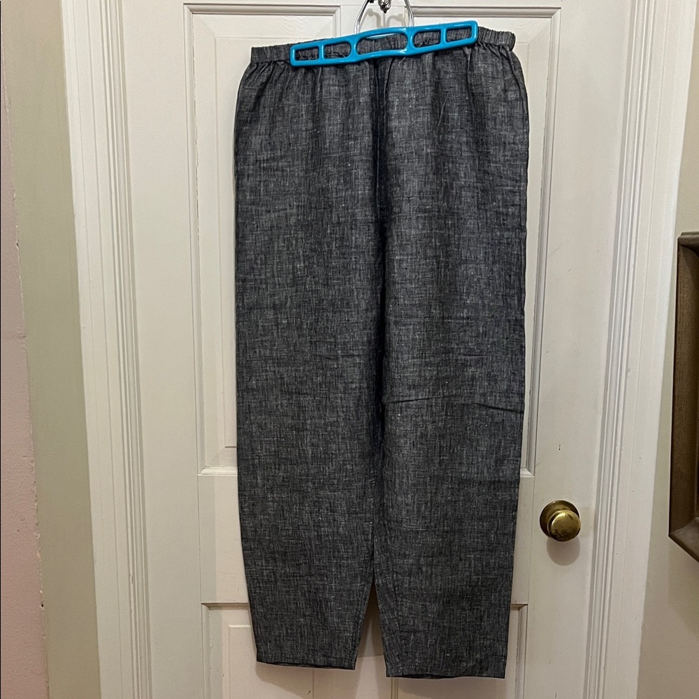 Chico’s elastic waist Women’s linen pants in grey